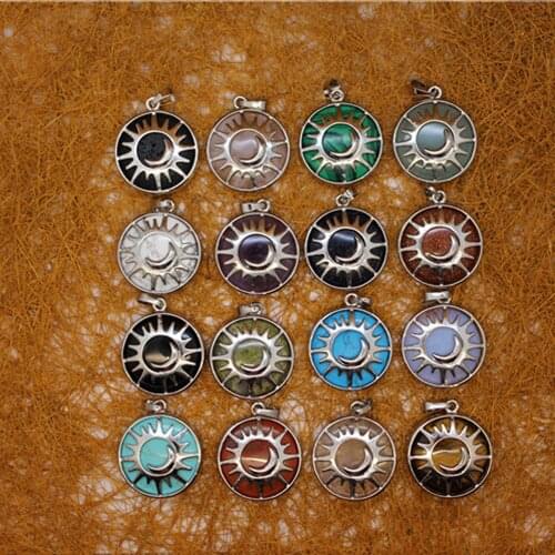 12pcs Natural Stone sun flower Necklace Pendants random clr Meditation Amulet Quartz Treat Crystal Charm for Jewelry Making Free