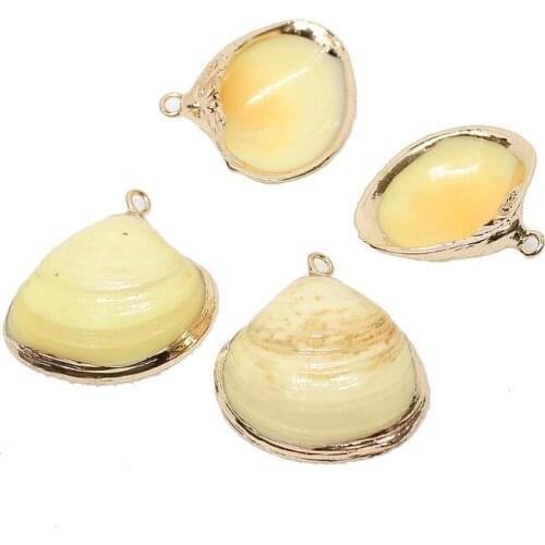 5pcs Natural Conch Yellow Shell Metal Edging Glamour Fashion Pattern Pendant Jewelry Making DIY Bracelet Necklace Accessories