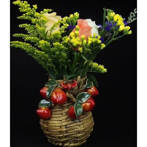 Folk Art Ceramic Porcelain Chinese Small Size Tabletop Vase with Peach Fruit Design for Home Decoration SYXF039