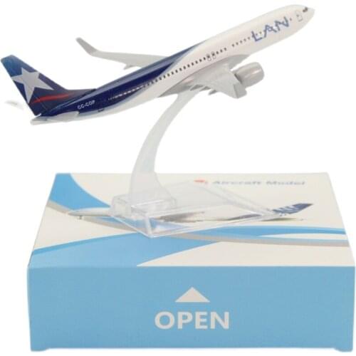 About 16CM 1/400 Scale B737 Chile LAN Airlines Plane Model Alloy with Base Aircraft collectible display Airplanes collection