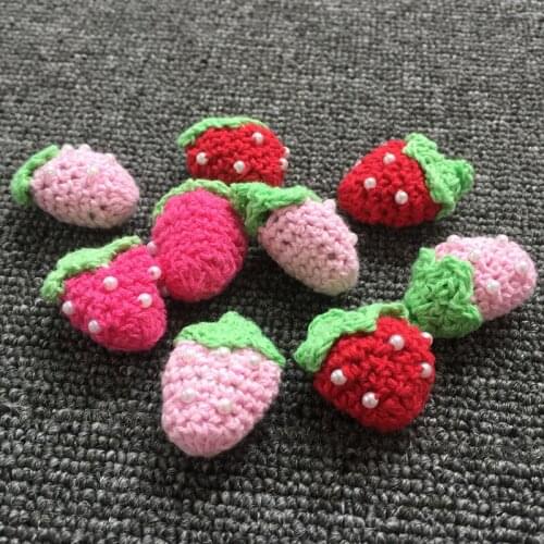 Free shipping DIY strawberry patch wool hand-crocheted lace corsage garment accessories 3 color options 50pieces
