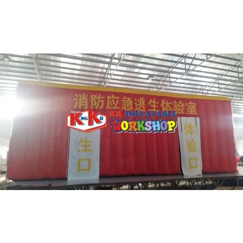 Fire emergency escape Experience Hall Equipped with smoke machine to simulate fire inflatable tent