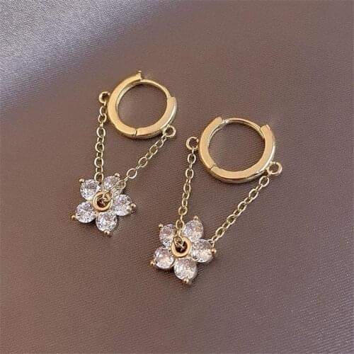 New Korean Style Crystal Flower Earrings For Women Asymmetrical Delicate Flower Style Earring Girls Sweet Jewelry Gift