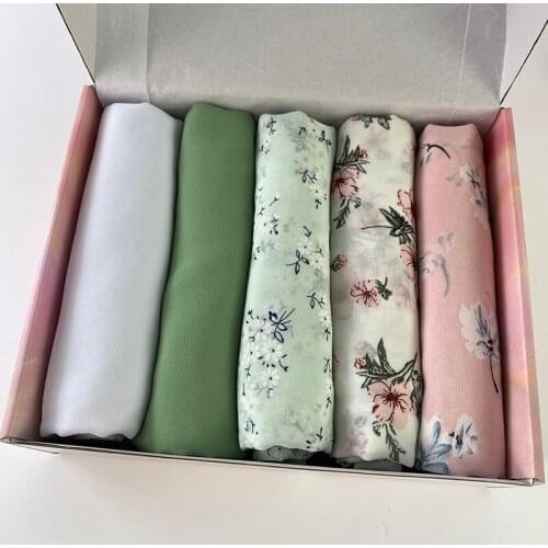 Pearl Chiffon Hijab Scarf Printed Dot Shawls Malaysian Arab Headscarf Wraps for Women Flower Customize Gift Box Foulard