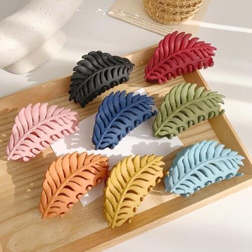 Leaf Hot Sale Solid Color Claw Clip Large Barrette Crab Hair Claws Bath Clip Ponytail Clip For Women Girls Hair Accessories Gift