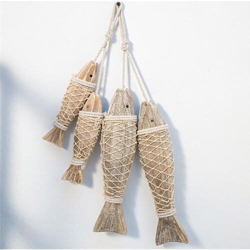 2Pcs Mediterranean Style Retro Rustic Hand Carved Hanging Wood Fish Ornaments Wall Sculptures For Home Hanging Decoration Gifts