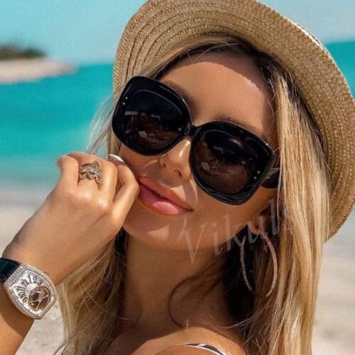 Black Rivet Square Sunglasses Women Luxury Brand Retro Oversized Sun Glasses For Female Men Shades Lunette De Soleil Femme UV400