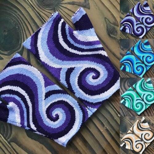 Ladies Warm Knitted Gloves Spiral Pattern Jacquard Wool Fingerless Wrist Gloves Stitching Color Printing Autumn andWinter2021New