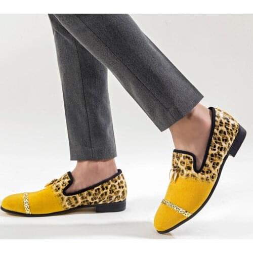 XQWFH Mens Casual Shoes Tassel Loafers British Style Gentleman Wedding Dress Shoes Breathable Men Party Dinner Formal Shoes