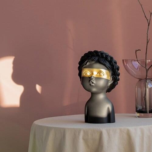 Scandinavian Kiss Butterfly Angel Cute Figurines Resin Abstract Sculpture Crafts Desktop Home Decoration Wedding Gifts