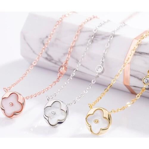 Four-leaf clover temperament beautiful simple S925 metal necklace clavicle chain round shell