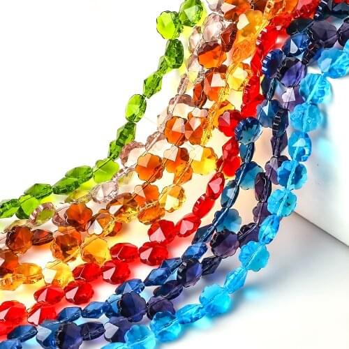 40pcs Glass Petal Beads 12mm Green Color Plum blossom Beads Crafts DIY Crystal Pendant Earings Jewelry Making Accessories