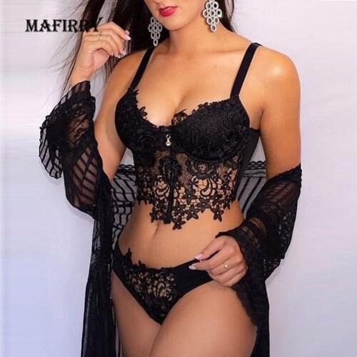 Women Bra Briefs Set Solid Sexy Adjusted-Straps Ladies Homewear Lingerie Set Fashion Hollow Out Lace Elegant Sweet Underwear Set