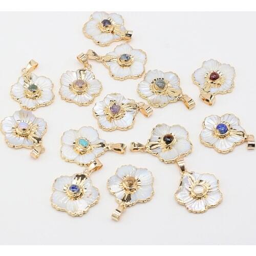 Natural Shell Semi-precious Stone Flower-shaped Pendant With Gold Rim Jewelry For DIYearrings Necklaces Pendants And Accessories