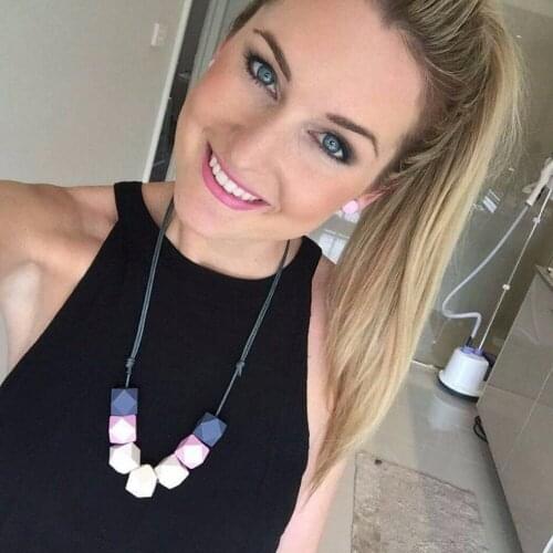 2pcs Women Wood Pendant Necklaces With 20mm Geometric Crochet Rainbow Color Wooden bead Adjustable Rope as Sweater Accessories