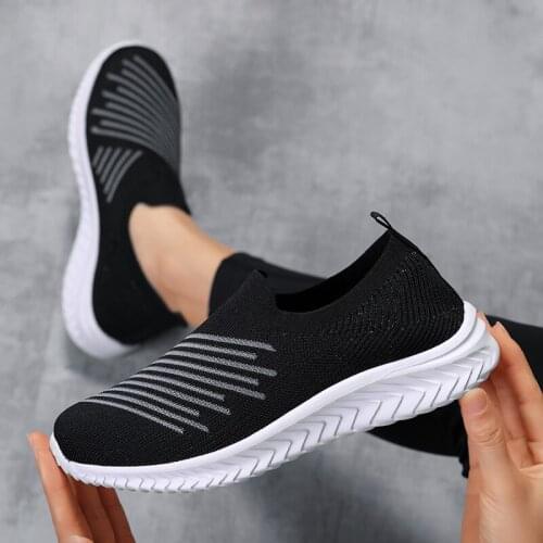 Womens shoes running leisure outdoor fly woven mesh comfortable and breathable fashion sports non-slip light vulcanized shoes
