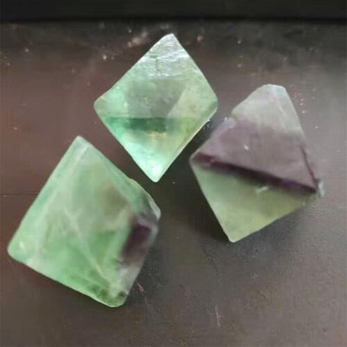 3PCS 20-30MM Big Natural Crystal Fluorite Octahedron Crude Stone Ore Fluorite Octahedron Pendant Raw Gemstone