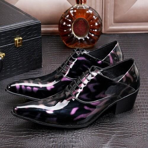 Buty meskie mens dress shoes patent genuine leather pointed toe high heels shinny print man formal oxford soulier homme 2020