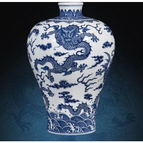 Qing Dynasty Kangxi Period Antique Red Glaze Golden Tracing Vase For Collection