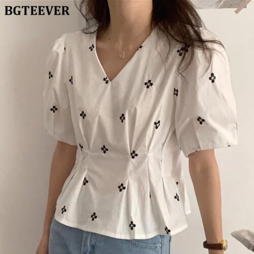 BGTEEVER Vintage Embroidery Women Shirts Blouses V-neck Puff Short Sleeve Loose Female Blouses 2021 Summer Ladies Tops Blusas