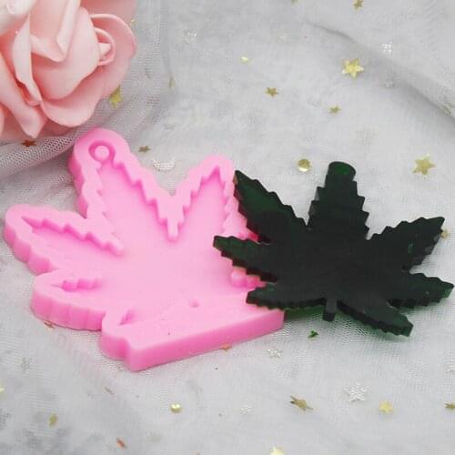 Maple Leaf Aromatherapy Plaster Candle Mold DIY Epoxy Resin Tool Auto Listed Bag Decoration Keychian Ornaments