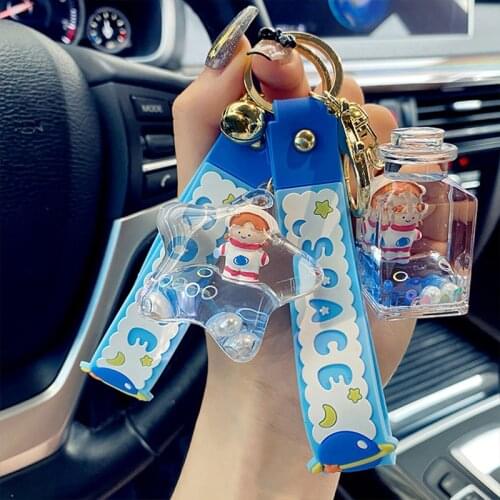 Cartoon Liquid Floating Acrylic Keychain Cute Astronaut Doll Keyring Couple Bag Keyfob Ornament Gift Trend Car Pendant Key Chain
