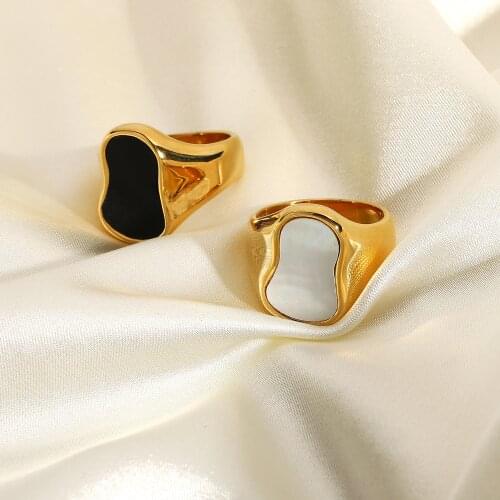 Danseur Paired Rings