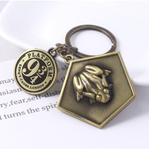 Chocolate Frog Pendant key chain Wizard lists 9 3/4 platform Chocolate Frog Pendant Keychain Halloween Cosplay Accessories