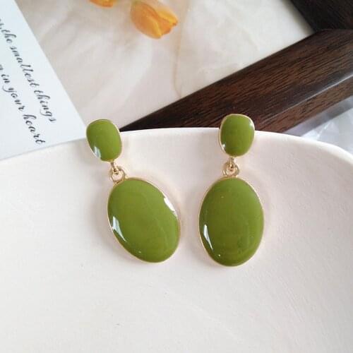 Retro Avocado Green Temperament Simple Design Sense Clip on Earrings Non Pierced Elegant Geometric Water Drop Shape Ear Clips