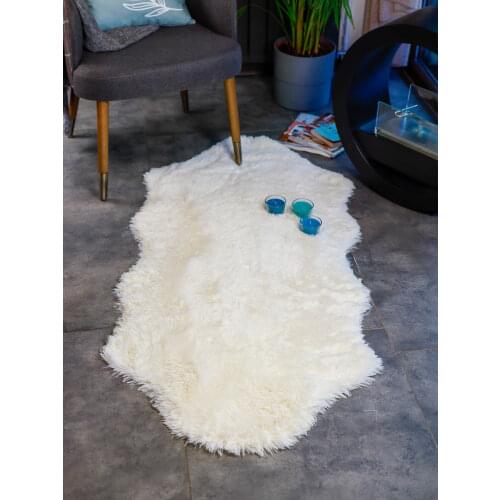 White Ultra Soft Faux Rabbit Fur Rug , Artificial Leather Non-Slip Base Faux Rugs Area Rugs for Bedroom Floor Sofa Living Room