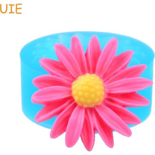 HYL076U 26.4mm Daisy Flower Silicone Mold - Cupcake Toppers, Fondant, Sugarcraft, Candy, Scrapbooking, Resin Jewelry, Icing, Wax