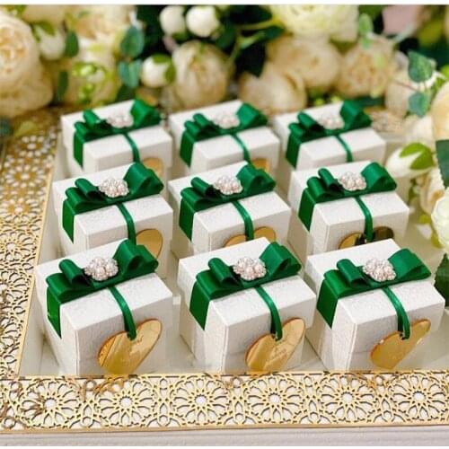 Cake packaging box handbag mail order baptism candy container cardboard packaging box small bags of pape candy boxes for birthda