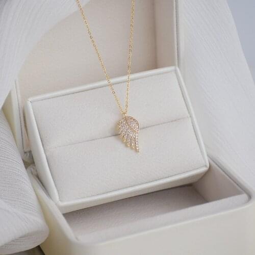 Korea Fine Jewelry Micro-inlaid Zircon Feathers Exquisite Clavicle Chain Necklaces for Woman Daily 14k Gold Plated Necklace