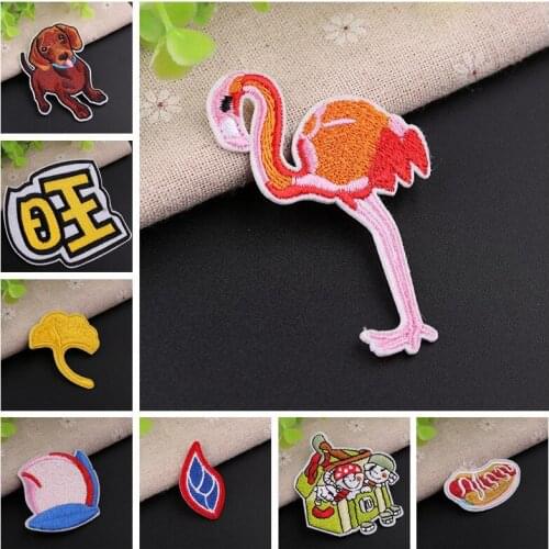 1PCS exquisite Little Animal Flaming bird Patches Cute Little dog Embroidery Appliques Garden Clown Badges for Kids Stickers