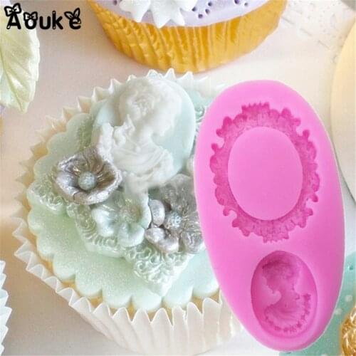 Head Badge Shape Cake Decoration Silicone Mold Biscuits Chocolate Fondant Molds Embossed Pastry Mould Kitchen Baking Tools E007