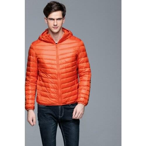Mens Lightweight Water-Resistant Packable Hooded Puffer Jacket Winter Outdoor And Warm Pure Color Down Jacket Coat