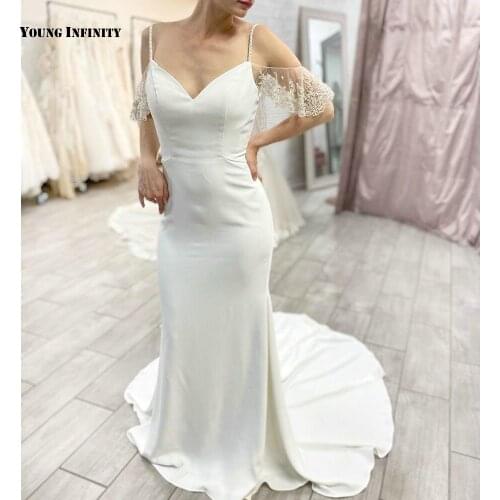 Romantic Mermaid Wedding Dresses 2021 Short Sleeves Bridal Gown Illusion Back V Neck Court Train Applique White Plus Size Bride