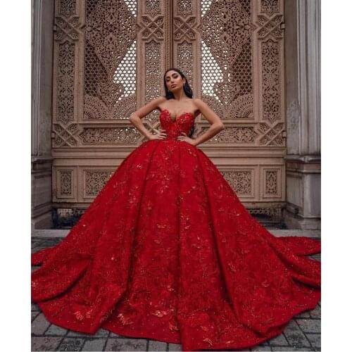 Gorgeous Red Ball Gown Wedding Dresses Sweetheart Lace 3D Floral Appliques Beaded Crystal Wedding Gowns Sweep Train Vestidos
