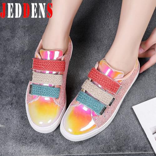 Low Top Women Shoes Leather Sneakers Women Leisure Shoes Summer Womens Shoe Gold Glitter Walking Footwear Hip Hop Board Shoe M5