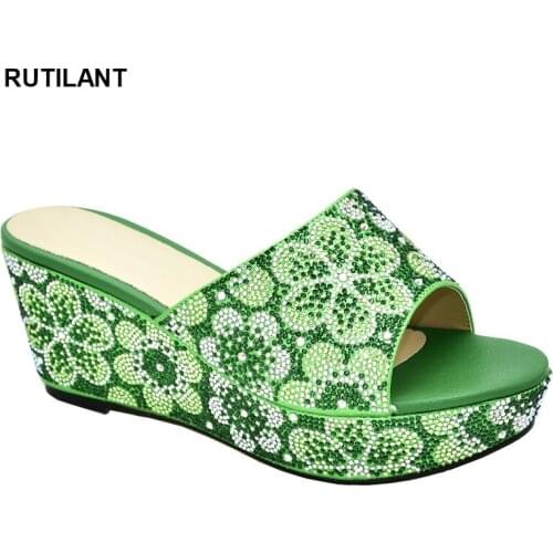 Latest Design Women Luxury 2020 Rhinestone Wedding Party Shoes Nigerian Women Party Pumps High Heels Slip on Shoes for Women