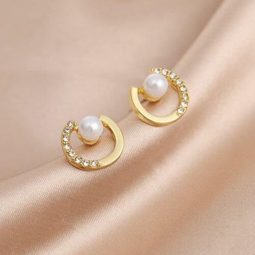 2021 New Arrival Trendy Round Exquisite Pearl Round C-shaped Simple Stud Earrings For Women Fashion Crystal Jewelry