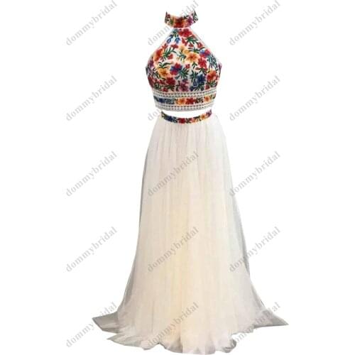 2022 Modest Flower Embroidery High Neck Halter Prom Dresses Formal Evening Gowns Keyhole Back Tulle Two 2 Pieces Rhinestones