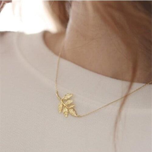 Gold Classic Color Leaves Pendant Necklaces Leaf Necklace For Women Metal Charm Clavicle Link Chain Jewelry Accessories