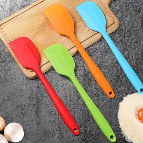 Silicone Cream Baking Scraper Non Stick Butter Spatula Cutter Chocolate Smoother Heat Resistant Kitchen Pastry Tools Scraper
