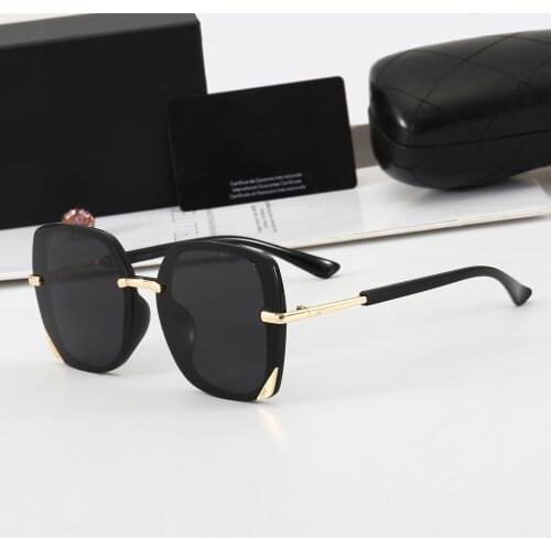 Ladies Polarized Sunglasses Women Square Glasses Classic Brand AAA Gradient Retro Eyewear New Technology Fashion Shopping Mirror
