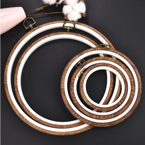 Cross Stitch Hoop DIY Sewing Embroidery Hoop Ring Frame Ring Needle Craft Plastic Round Hoop Craft Hand Household Sewing Tools