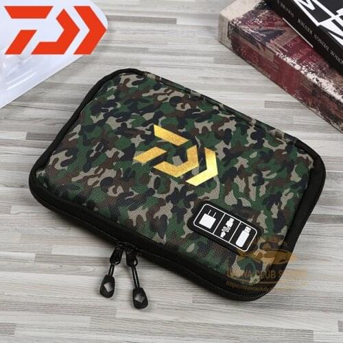 New DAWA Fishing Bait Storage Bag Multifunctionl Fishing Tackle Bag Fishing Gear Protection Bag Fishing Reel Fishing Tackle Bags