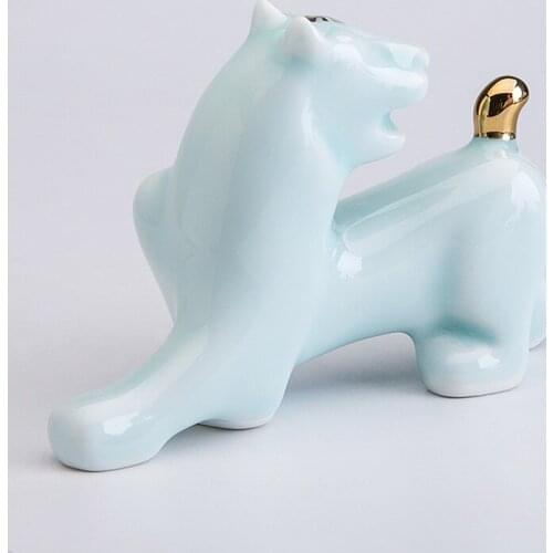 Creative modern abstract art mighty small tiger desktop small ornaments car decoration