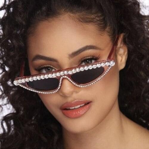 2019 Retro Cat Eye Sunglasses Women Vintage Diamond Small Party Jewelry Glasses Eyewear Rhinestone Sunglasses Ladies Pink Oculos