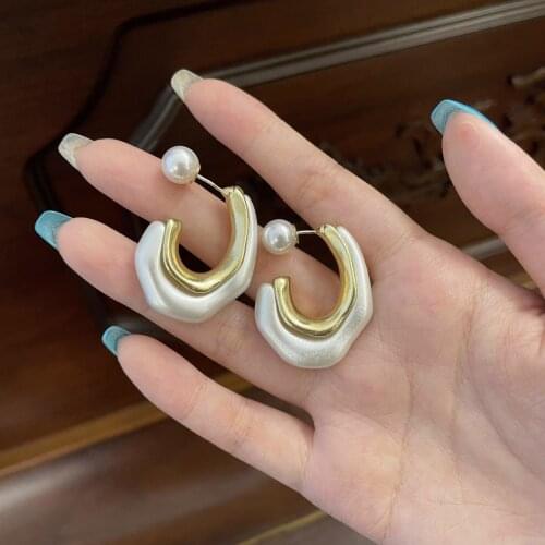 2021 Retro Pearl Geometric C Shape Water Drop Stud Earrings Gold Metal for Woman Girls Party Travel Jewelry